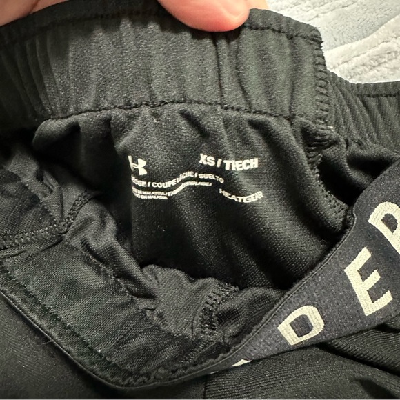 under armour shorts - Picture 2 of 2